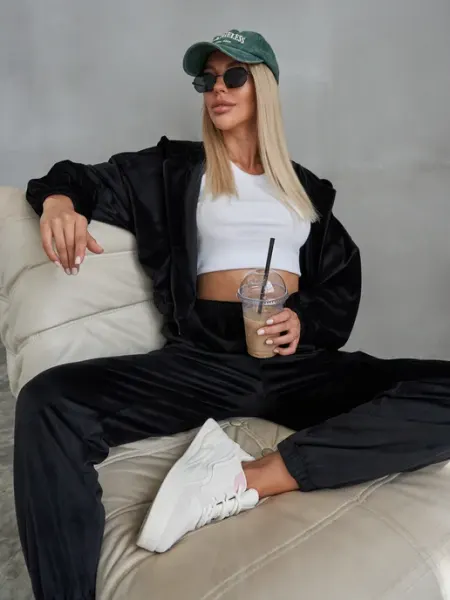 La La Dream Велюровый костюм спортивный