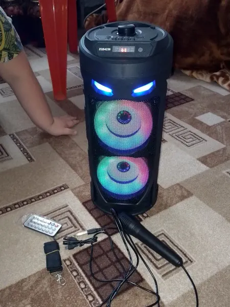 Audio Mob Колонка беспроводная музыкальная Bluetooth с микрофоном