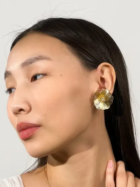 Lemniscate jewelry Серьги золотой цветок