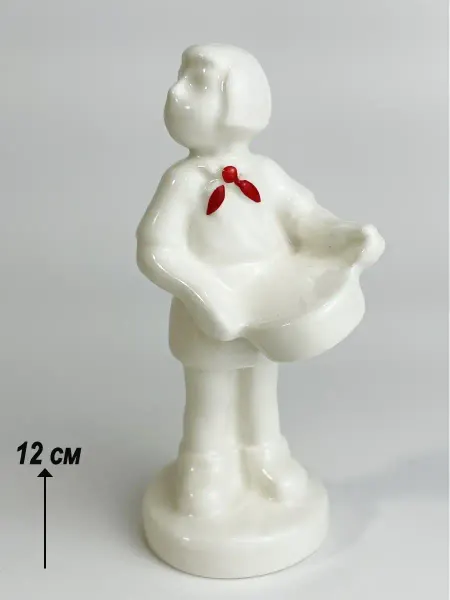 Ceramic Fauna Фарфоровая фигурка пионерка, статуэтка декор сувенир