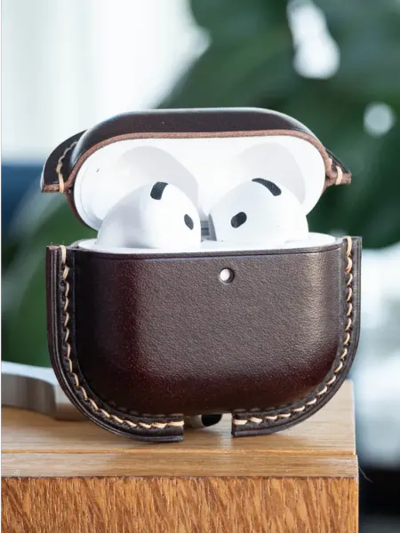 Deister handcrafted Чехол для AirPods 4 из натуральной кожи