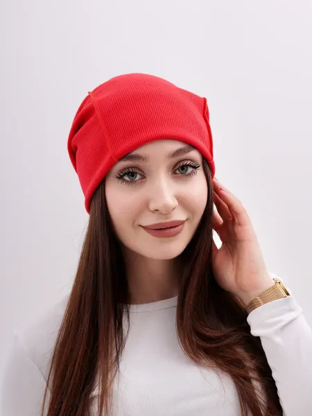 Шапка весенняя со вставкой