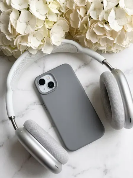 CaseLixx Чехол на iPhone 13 однотонный