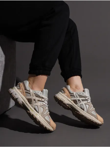 ASICS Кроссовки спортивные