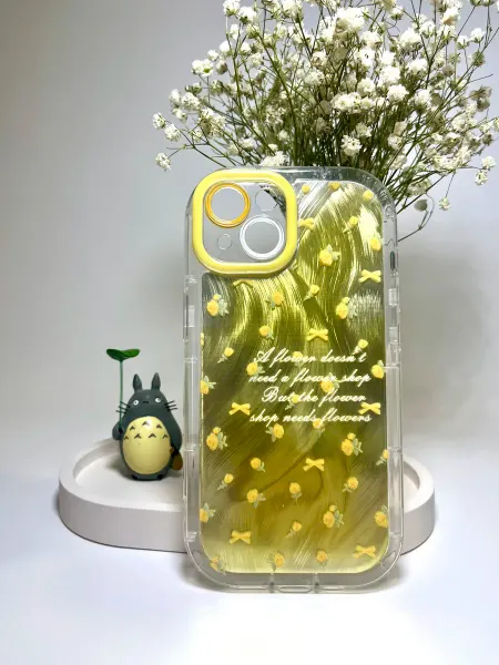 Чехол на iPhone 13 перламутровый желтый