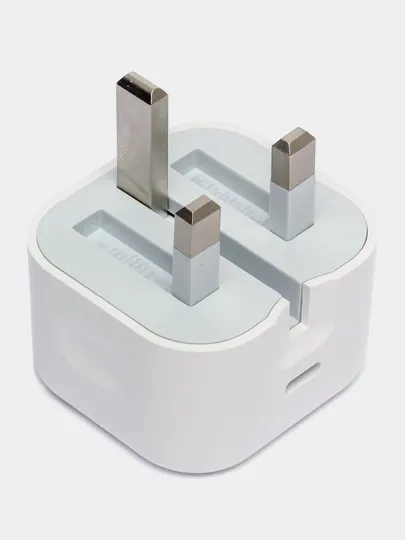Apple — адаптер для iPhone, безопасная и быстрая зарядка