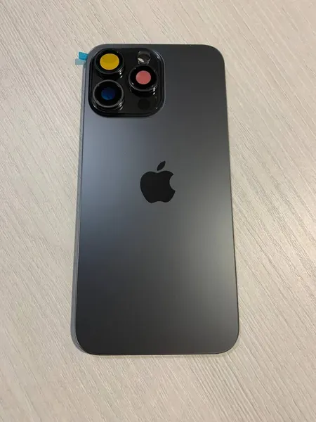 IPhone 15 Pro Max задняя крышка в сборе с окошками камеры (Black Titanium) черный титан