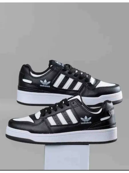 Adidas Кроссовки спортивные