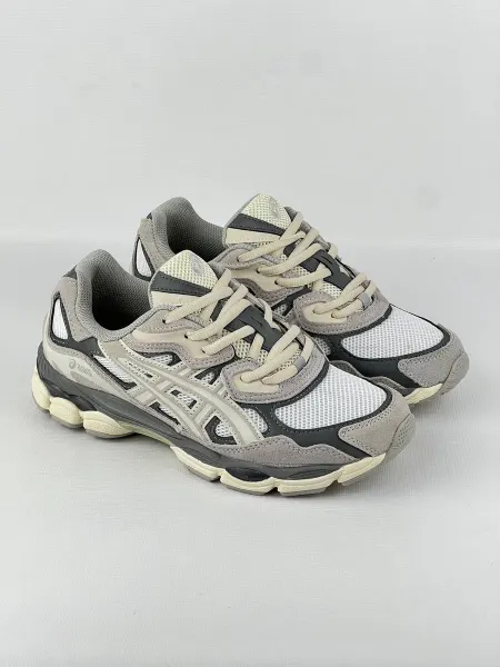 ASICS Кроссовки спортивные