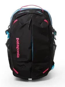 Спортивный черный туристический рюкзак Patagonia Refugio Daypack 26л