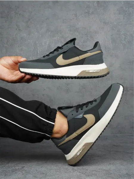 Nike Кроссовки мужские