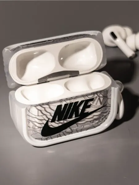 Чехол для AirPods Pro Nike противоударный