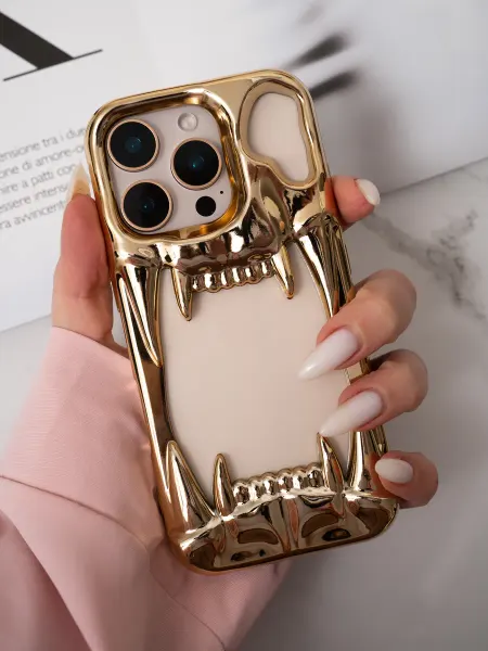 О'кейси Чехол на iPhone 16 Pro стильный