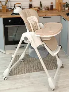 Стульчик для кормления Bella Baby