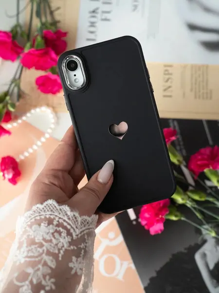 Чехол О'Кейси "С сердечком", для iPhone XR, накладка, черный