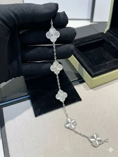 Браслеты для женщин и девушек Van Cleef, не меняет цвет и не темнеет - Бижутерные украшения для девочек