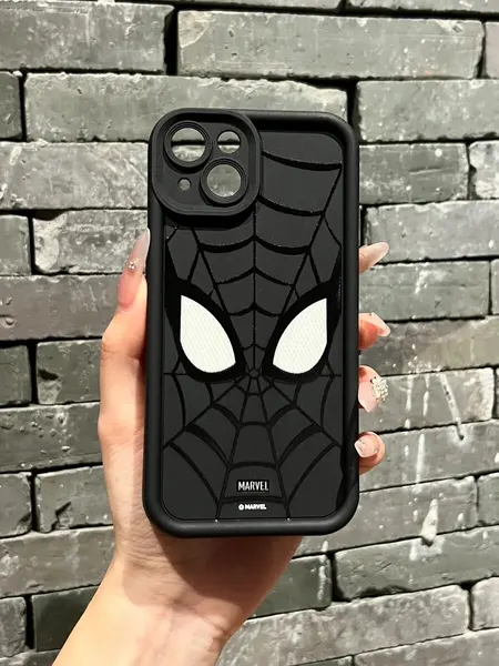 Чехол О'кейси "Spiderman", для iPhone 15, силиконовый, защита камеры, черный