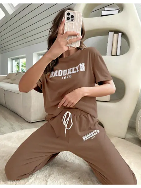 Спортивный костюм женский