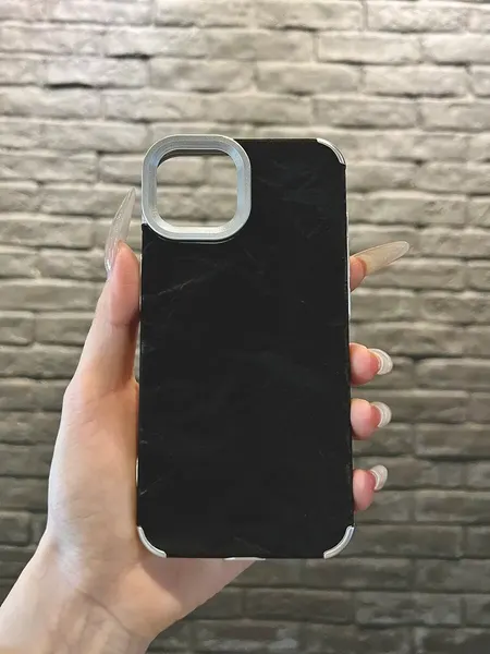 Чехол О'кейси, для iPhone 15, с принтом, черный, с защитой камеры