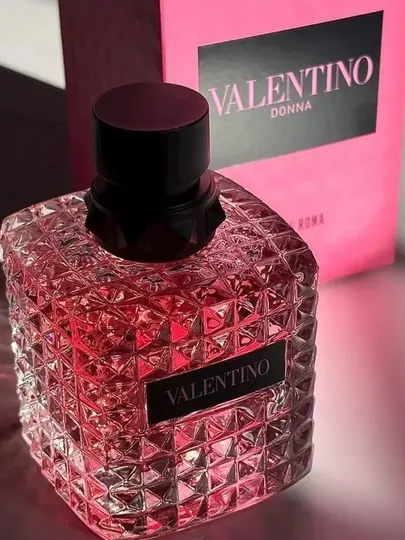 Женские духи Valentino BORN IN ROMA DONNA 100мл ноты мандарина