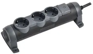 STANDARD Удлинитель У03 3 места 2P+PE 3м 3х1,5мм2 16А белый IEK