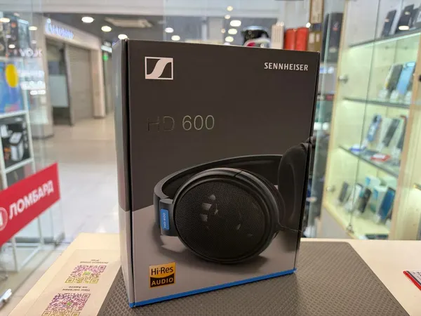 Проводные наушники Sennheiser HD 600 черный 2016