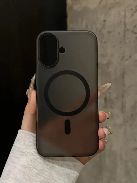 Чехол О'кейси, для iPhone 16, MagSafe, силиконовый, чёрный/прозрачный