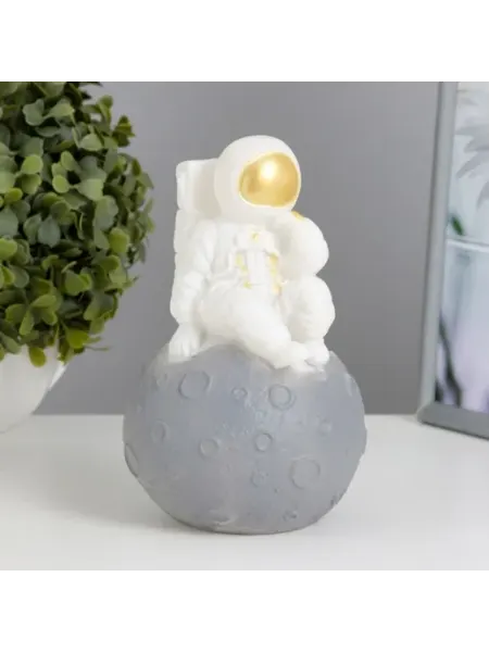 Светящаяся фигурка "Космонавт на луне", LED-ночник RISALUX