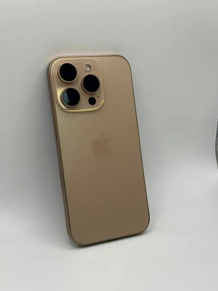 Муляж телефона Iphone 16 Pro песочный