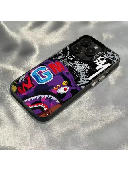 Чехол на IPHONE 16 PRO MAX чёрный графф городской