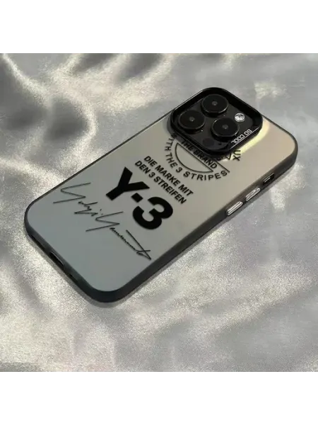 Чехол на IPHONE 15 чёрный Й-3 стрипес