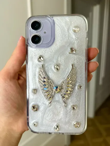 Со стразами чехол на iPhone 17 Banana!