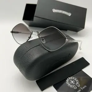 Очки солнцезащитные Chrome Hearts