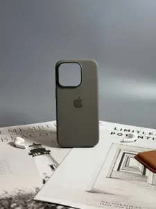 Чехол силиконовый для iPhone 15 / Silicone Case MagSafe / Цветная анимация / Clay_2