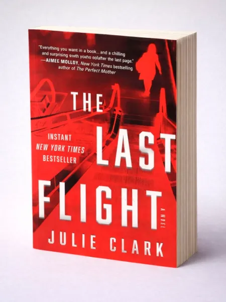 The Last Flight. Julie Clark