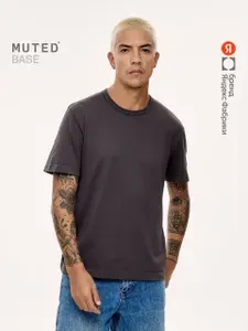 Футболка MUTED прямого кроя BASE, Яндекс Фабрика 1 шт