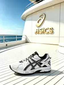 Кроссовки ASICS