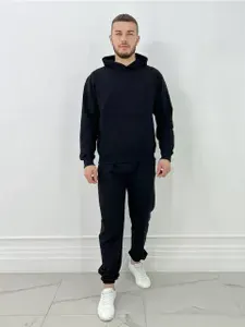 Костюм спортивный