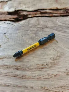 Бита Pz2 ударная 57 мм DeWalt Extreme Flex Torq, НЕ магнитная, для импакта и винтоверта 1шт