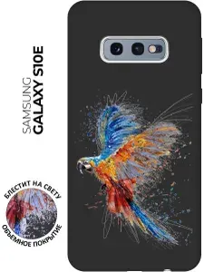 Ультратонкая защитная накладка Soft Touch для Samsung Galaxy S10e с 3D принтом "Разноцветная попугай" черная