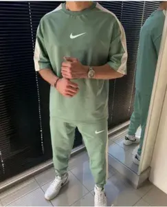 Костюм спортивный