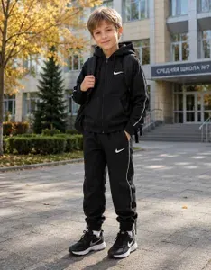 Костюм спортивный