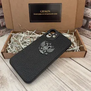 Кожаный чехол на iPhone 13 Mini с гербом России