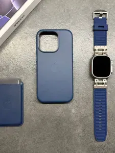 Чехол из натуральной кожи для iPhone 15 Pro / Leather Case MagSafe / Фирменная анимация / Blue_01