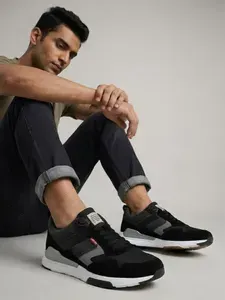 Кроссовки Levi's мужские черно-серые