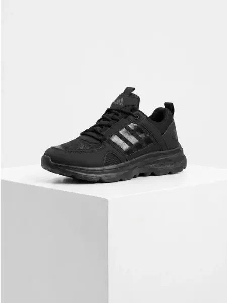 Кроссовки спортивные adidas