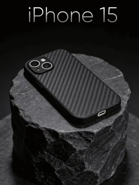 Чехол на iPhone 15 карбоновый стиль CaseLixx
