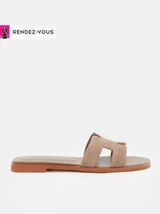 Шлепанцы TENDANCE