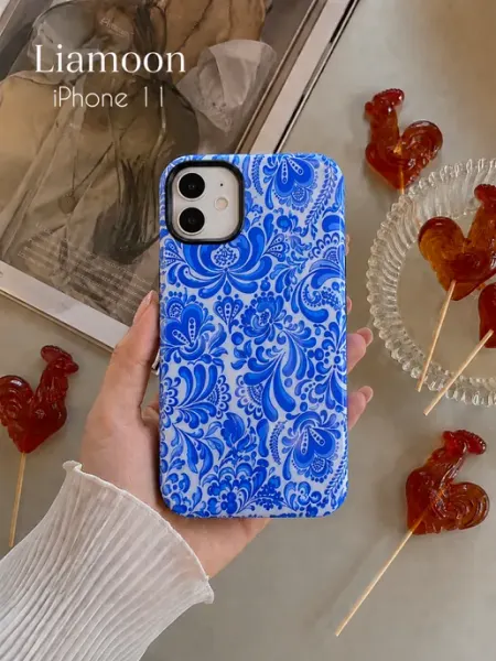 Чехол на iPhone 11 с принтом Гжель Liamoon