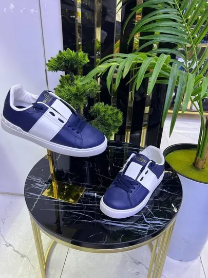 Мужские кроссовки Valentino Garavani в фирменной коробке с футляром для документов